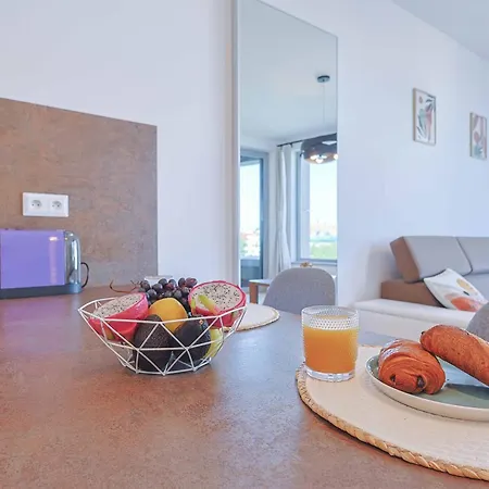 Apartment Sky Park Tower 1, Luxury With Free Parking