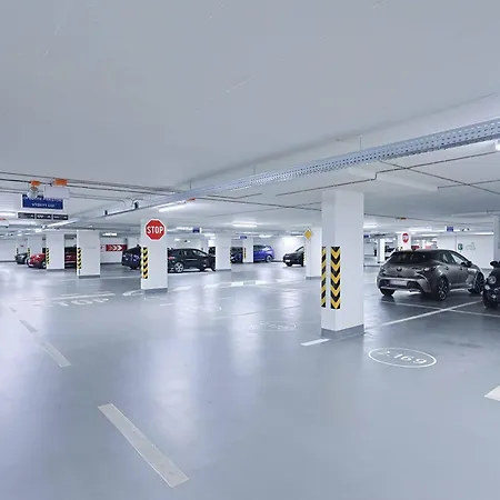 Sky Park Tower 1, Luxury With Free Parking Lägenhet *