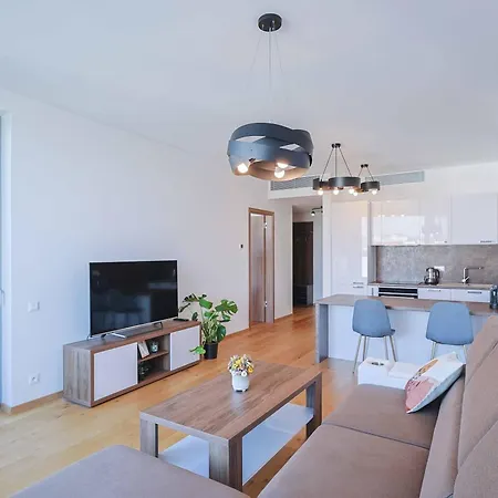 Apartment Sky Park Tower 1, Luxury With Free Parking *