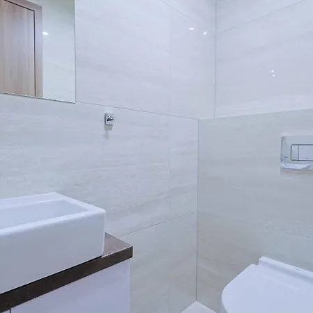 Sky Park Tower 1, Luxury With Free Parking Lägenhet