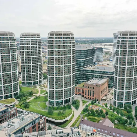 Sky Park Tower 1, Luxury With Free Parking *