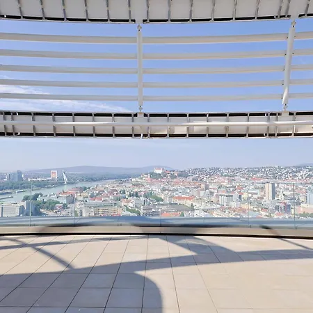 Sky Park Tower 1, Luxury With Free Parking Apartment