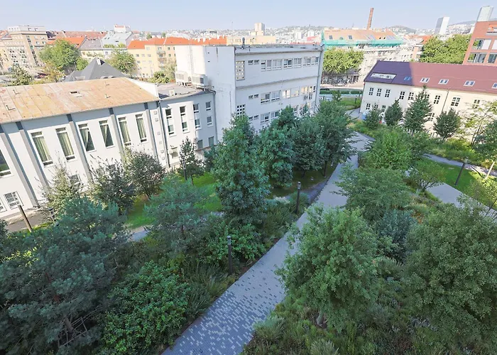 Sky Park Tower 1, Luxury With Free Parking Apartment Bratislava