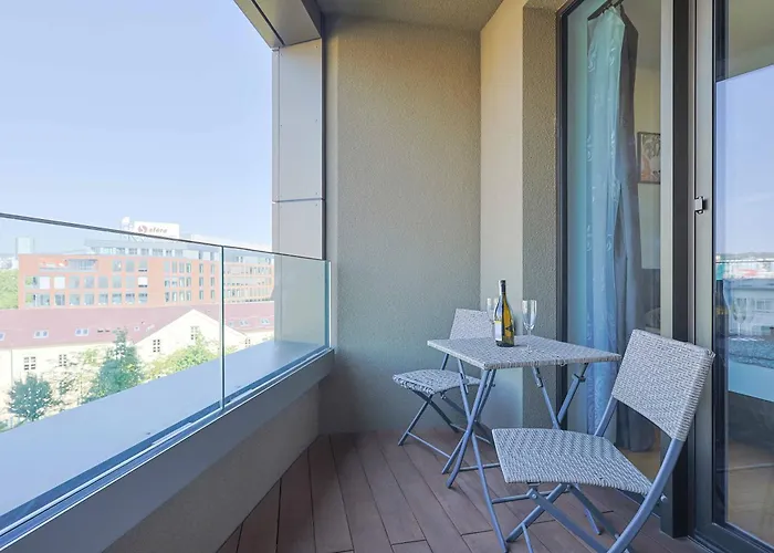 Sky Park Tower 1, Luxury With Free Parking Apartment