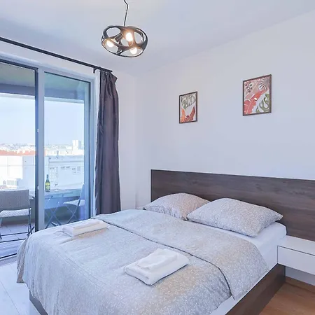 Sky Park Tower 1, Luxury With Free Parking * Bratislava