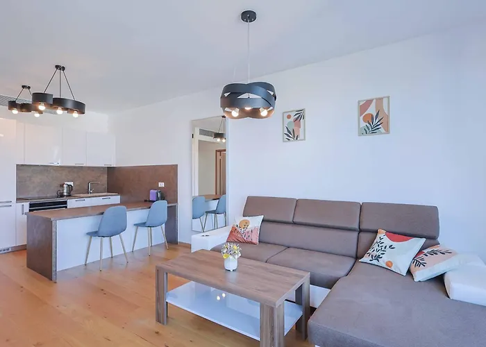 Sky Park Tower 1, Luxury With Free Parking Appartement Bratislava